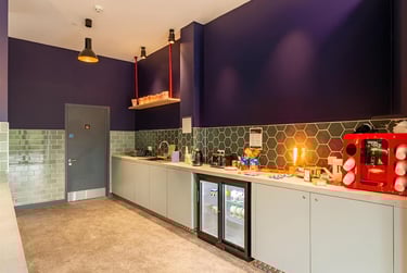 1 bed studio, Hawkins Road, Old Heath, Colchester, CO28JX - Image 14